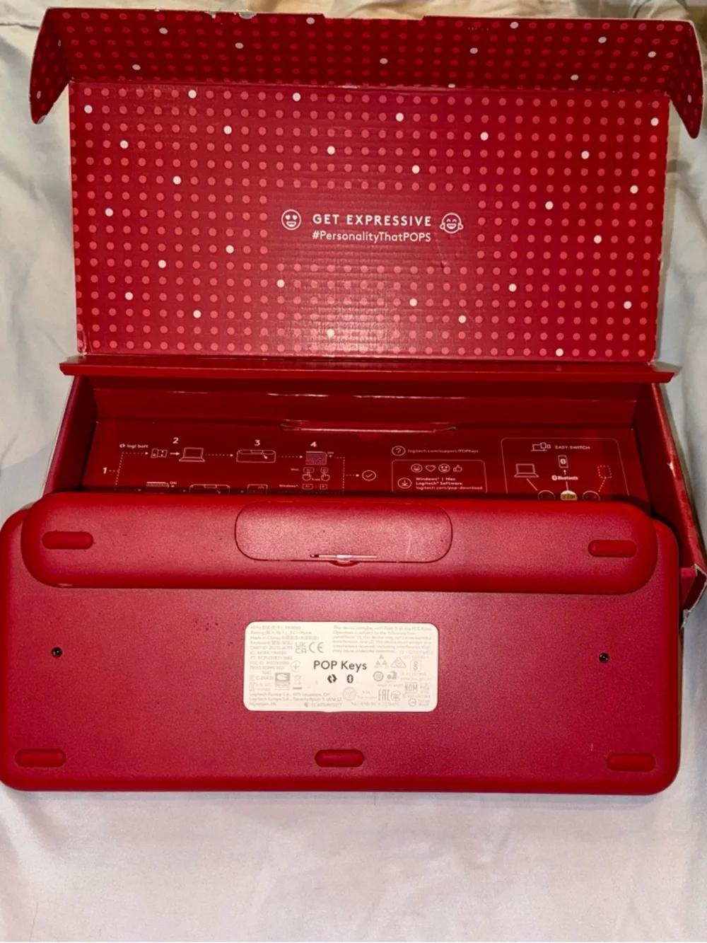 Logitech Retro Round-Key Wireless Keyboard in Red and Pink